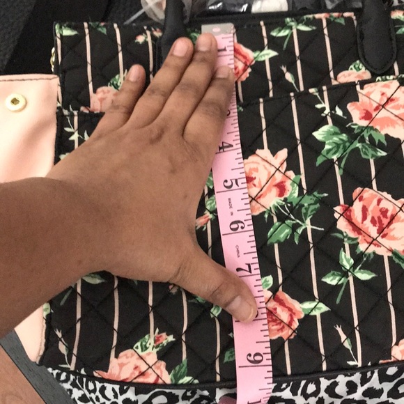 NWOT - Betsey Johnson Satchel - Picture 4 of 7